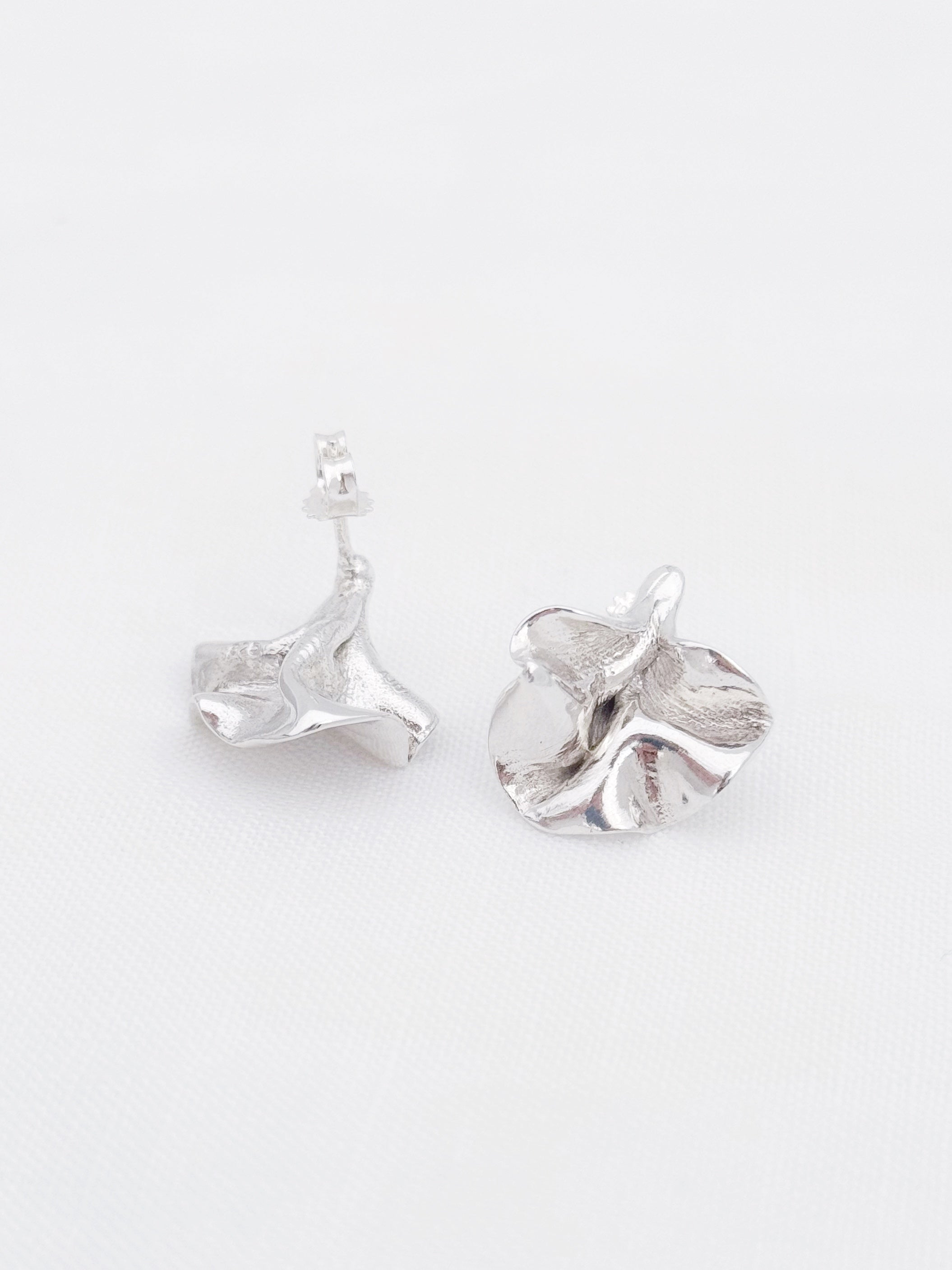 Acid Love Drape Earstick Single