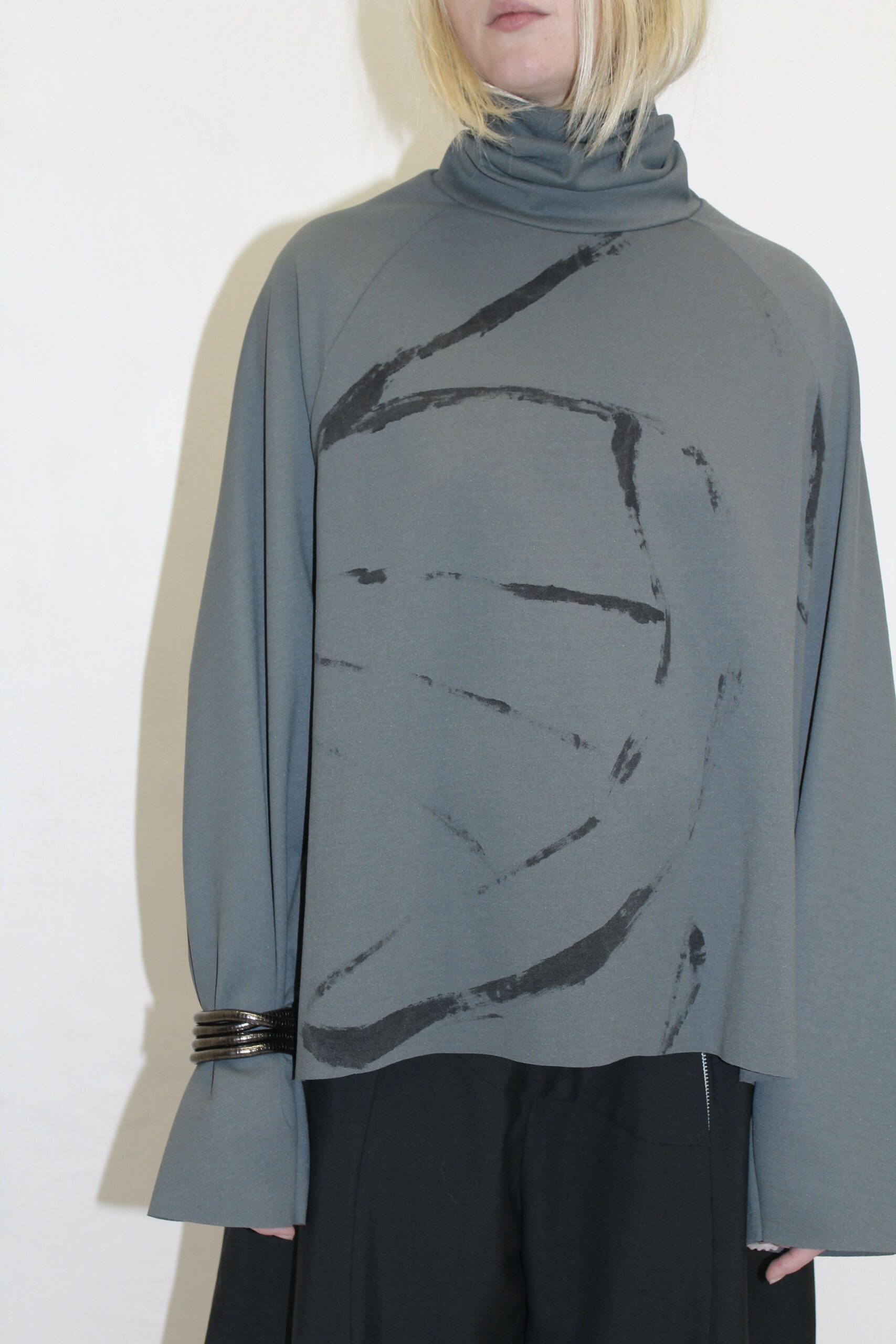 Zirl Top Handprinted