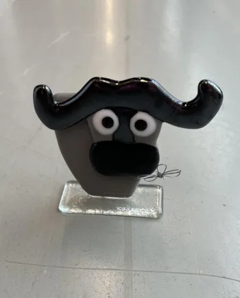 Glasfigur Tyr Med Blomst   Munden
