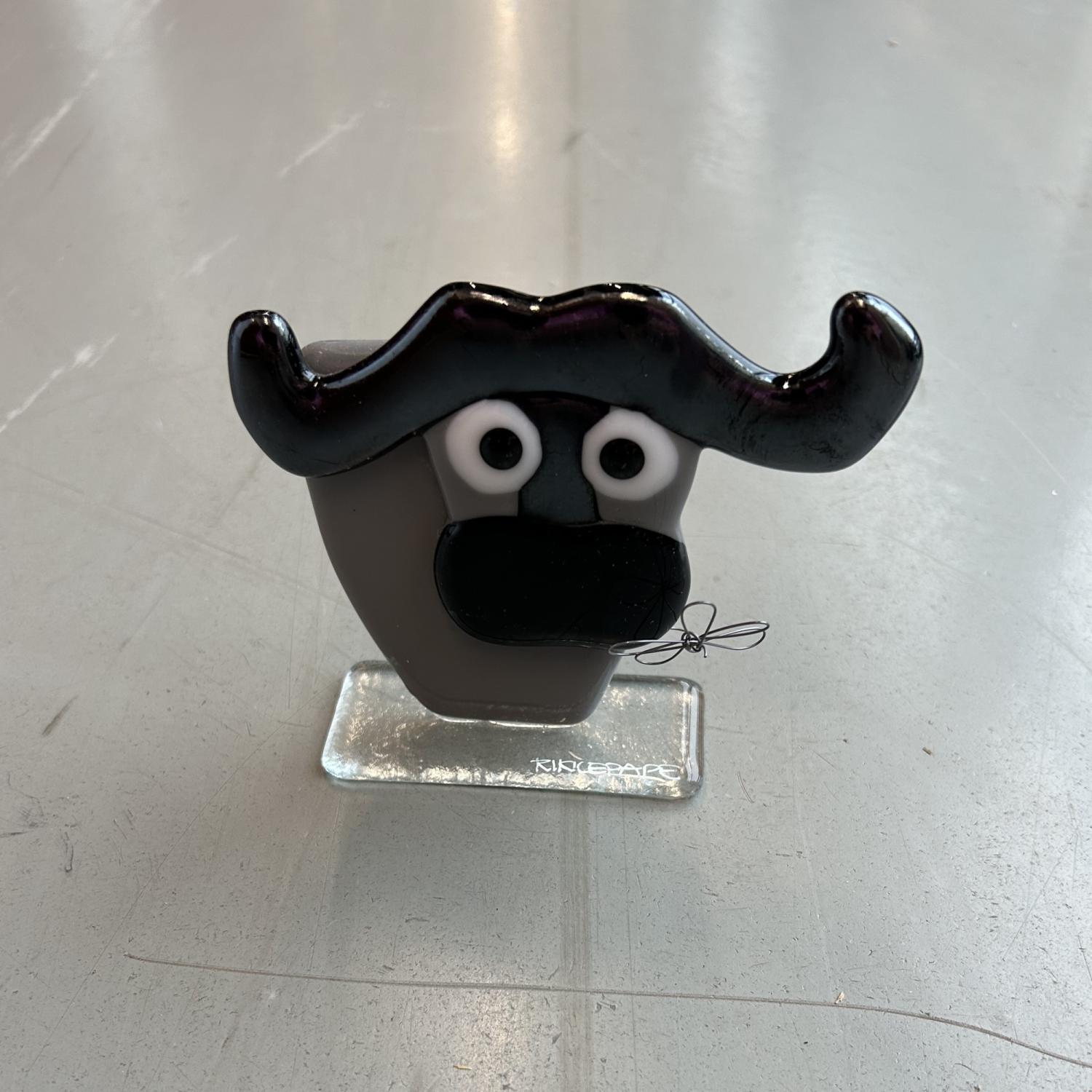 Glasfigur Tyr Med Blomst Munden