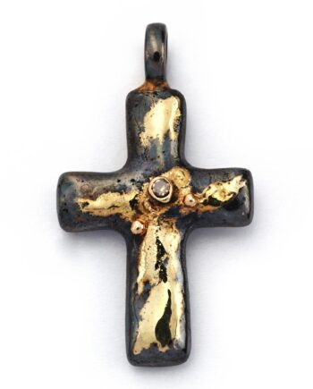 Newspaper Cross Vedhæng