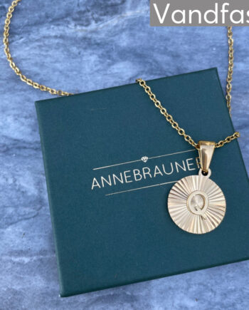 Annebrauner Sun Burst Letter Halskæde 18k Guldbelagt