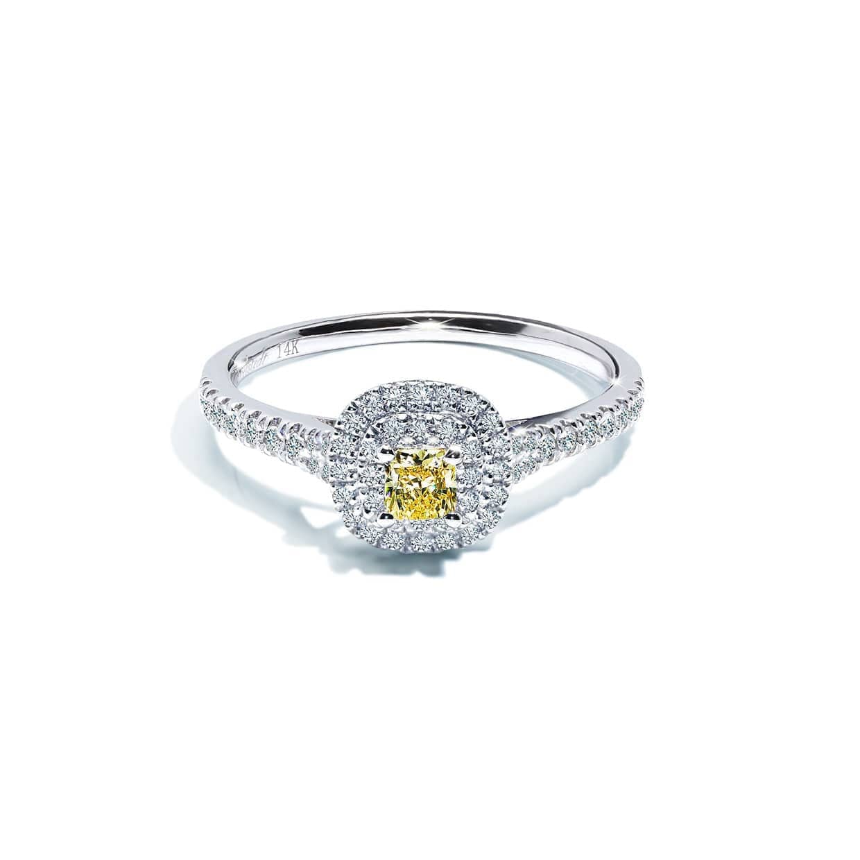 Gul Cushion Safir Forlovelsesring Med Dobbelt Diamant Halo
