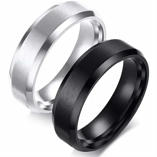 Hew Forlovelsesring Sort Eller Blank Stål