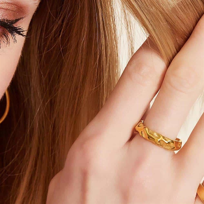 Ip Shape Gold Ring   ædelstål
