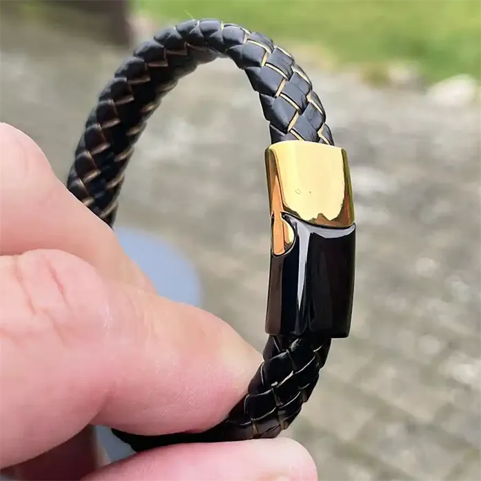 Major Armbånd   Imt  Læder Med Gylden Snor
