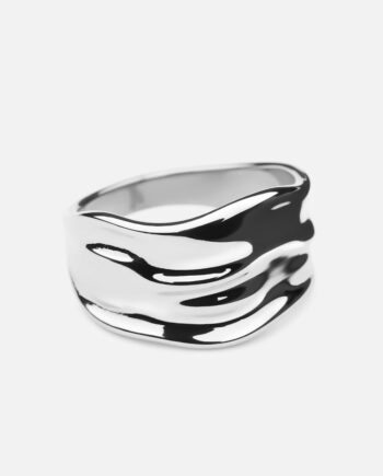 Wide Hammered Band Ring Sølvfarvet